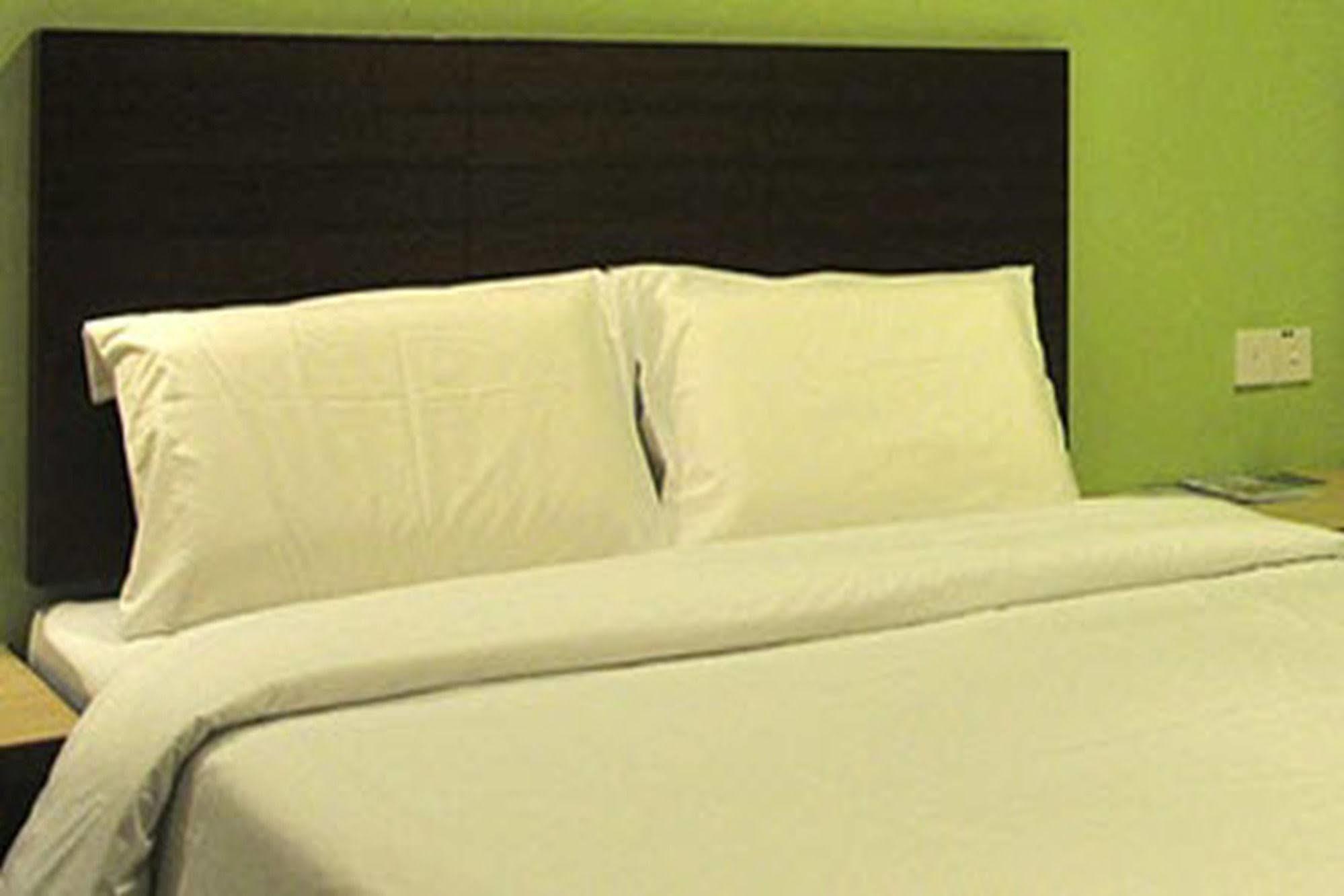 Golden Bay Hotel Melaka Zewnętrze zdjęcie